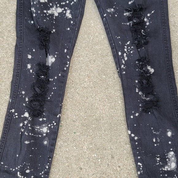 Tripp NYC Distressed Bleach-dyed  Skinny Jeans Skull Accents - Picture 3 of 6